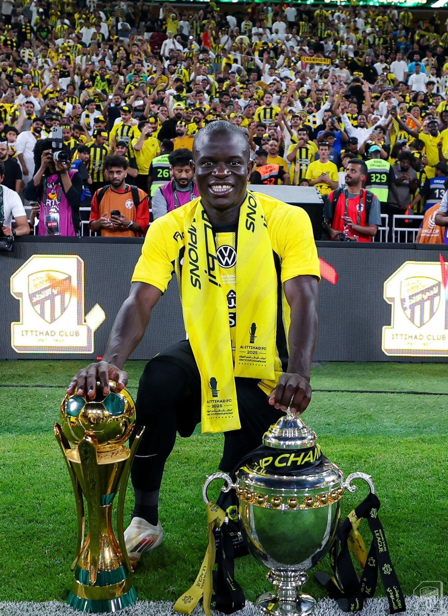 odeea2014's tweet photo. #شكرا_كانتي

في الاتحاد يكرم المرء او يهان 

شكراً كانتي غادر مرفوع الراس بترحيب حار ورضاء كل الجمهور الاقوى بالقارة .." https://t.co/1cvDM85YJD
