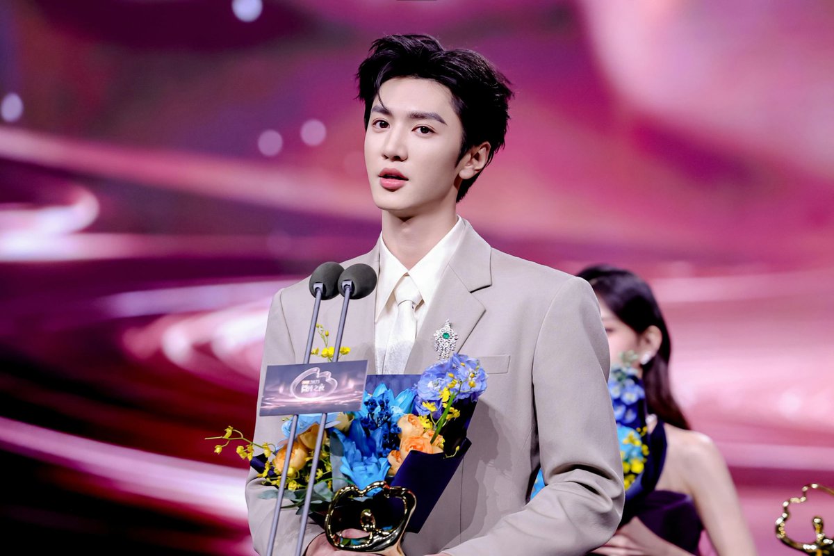 pukxcnzo's tweet photo. #Weiboupdate
🗓 05.02.2026
Chenzheyuan studio weibo update
...ก้าวเดินอย่างมั่นคง ขอแสดงความยินดีกับเฉินเจ๋อหย่วนที่ได้รับรางวัล "นักแสดงดาวรุ่งแห่งปีจาก Weibo" ด้วยครับ...
#เฉินเจ๋อหย่วน #Chenzheyuan #陈哲远 https://t.co/opYZTpNu3y