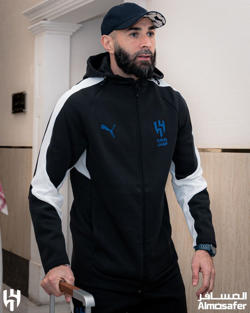 يسجل هاتريك اليله ونعزز الصداره والاتحادي والنصراوي ينابحون بالتايم

شريت هالسيناريو الفاتن والله 💙💙