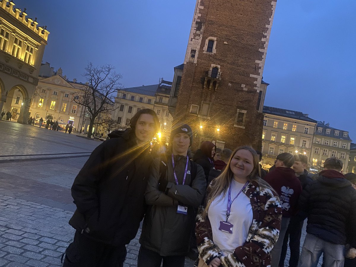 PHS_HistoryDept's tweet photo. Late afternoon exploring Krakow Medieval Old Town @PrestatynHigh https://t.co/IyEPNkvqIP