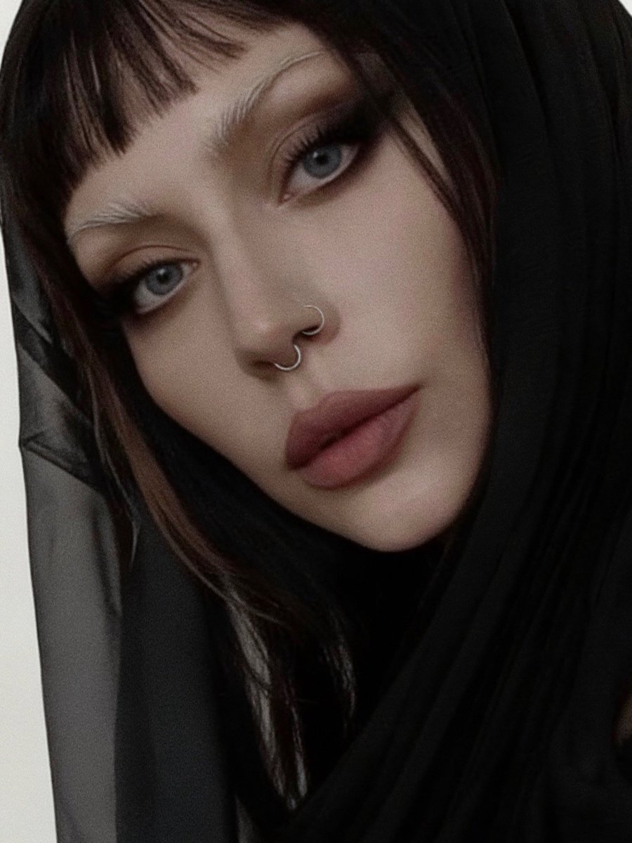 KS_KSSSSSSSS's tweet photo. Передайте леди гаге, что она под меня косит
(Я втягивала вниз нос, как могла…) https://t.co/EbnSKIZCRP