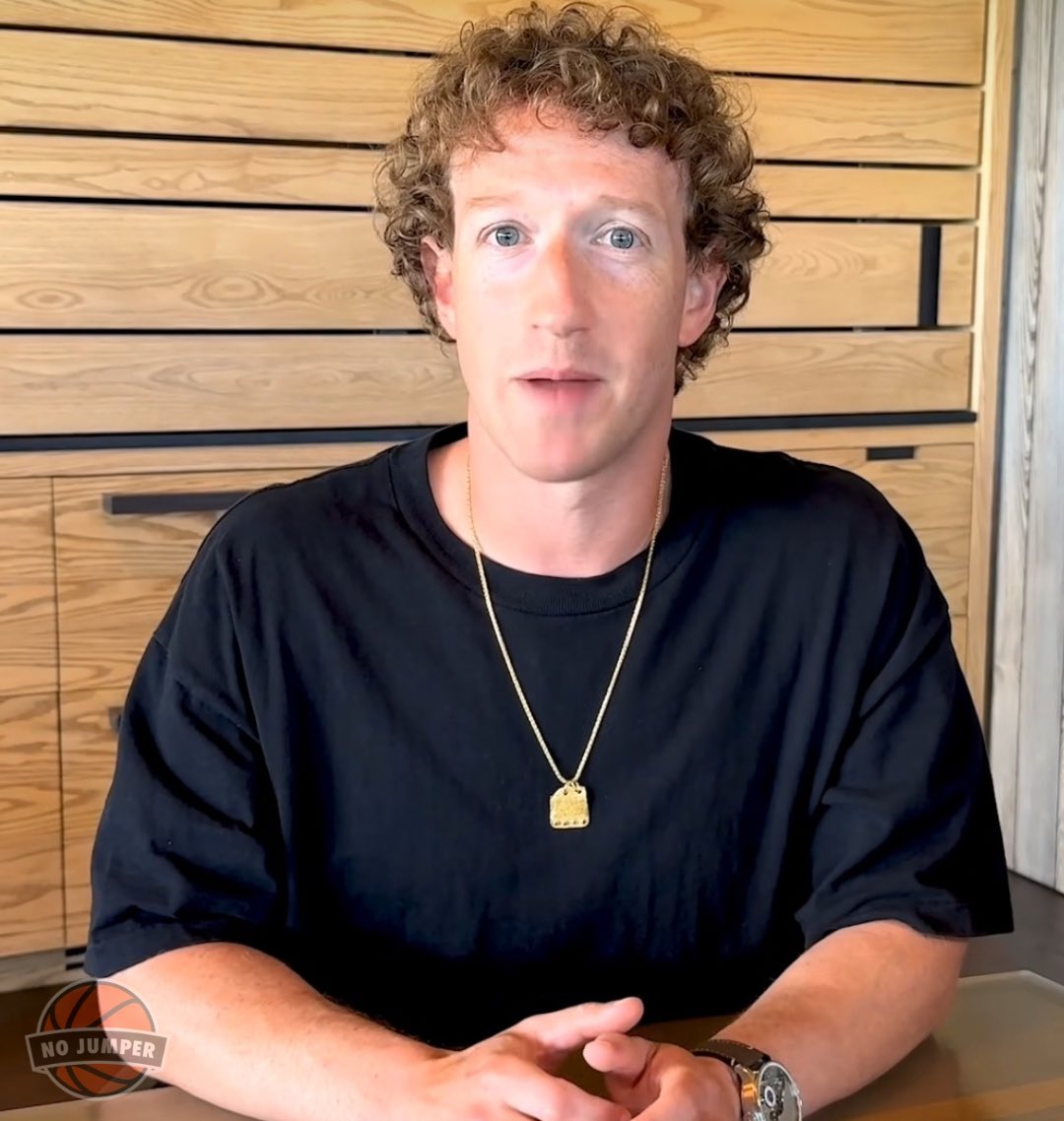 nojumper's tweet photo. Mark Zuckerberg shares the playlist he was listening to while creating Facebook in 2004. https://t.co/xLf2hEd7JC