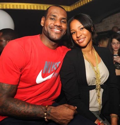 LeBron James’ Dating History ❤️

2006 — Savannah Brinson (20yo)
2007 — Savannah Brinson (21yo)
2008 — Savannah Brinson (22yo)
2009 — Savannah Brinson (23yo)
2010 — Savannah Brinson (24yo)
2011 — Savannah Brinson (25yo)
2012 — Savannah Brinson (26yo)
2013 — Savannah Brinson (27yo)