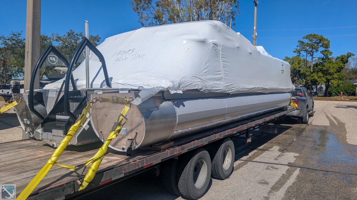 FishTaleSales's tweet image. New on the lot! 🚤 Check out the Premier 270 Intrigue RF with Twin Yamaha F300's &amp;amp; PTX 36” Package. Optional Command Anchor included! 🔥 Catch it at the Miami Boat Show next weekend or visit us in Fort Myers! #BoatShow #Yamaha #PremierBoats