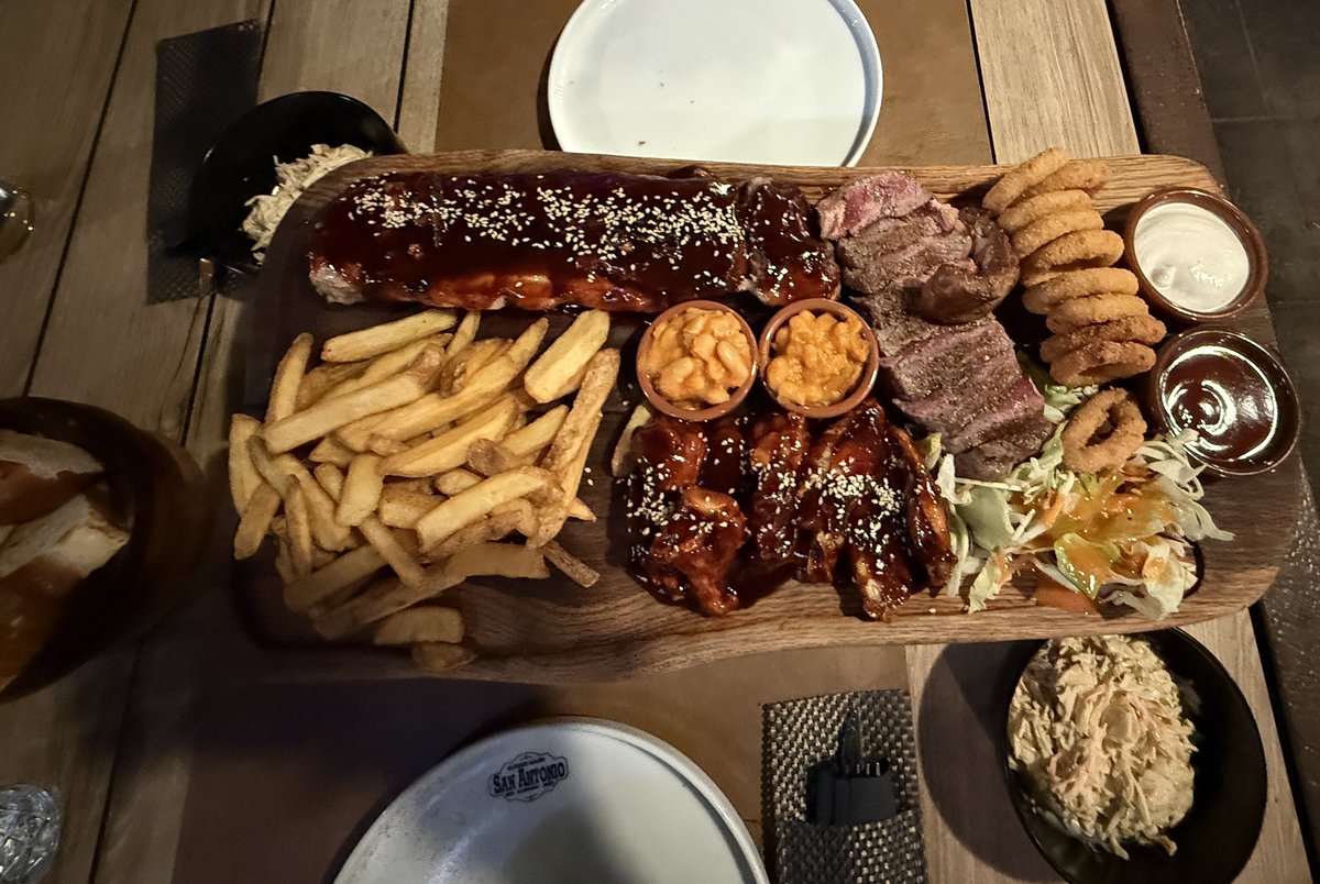 mkundek's tweet photo. Puca me nostalgija #bbq #sanantonio #preporuka https://t.co/SZgnAtErZ3