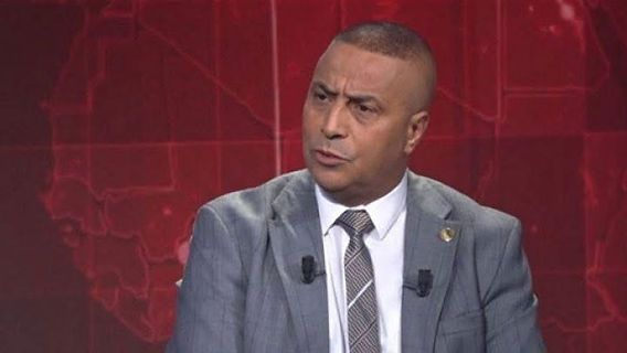 alakli's tweet photo. L'économiste Djelloul Slama a été mis ce jeudi 05 février sous mandat de dépôt par le juge d'instruction près le Tribunal de Dar El-Beida, à Alger. Il avait été arrêté le 24 janvier dernier pour avoir douté publiquement de l'efficience du projet de la mine de fer Gara-Djebilat. https://t.co/MpP2h2LyIM