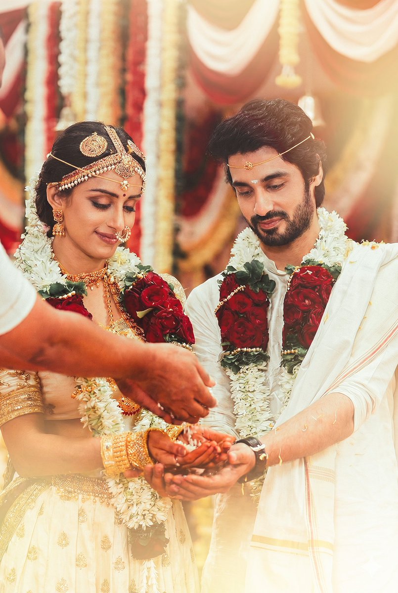 srisvidzzz's tweet photo. Some more shots ❤️
[ #AbrarQazi #SargunKaurLuthra #RuSha #YehHaiChahatein ] https://t.co/Ai79QLuXTD
