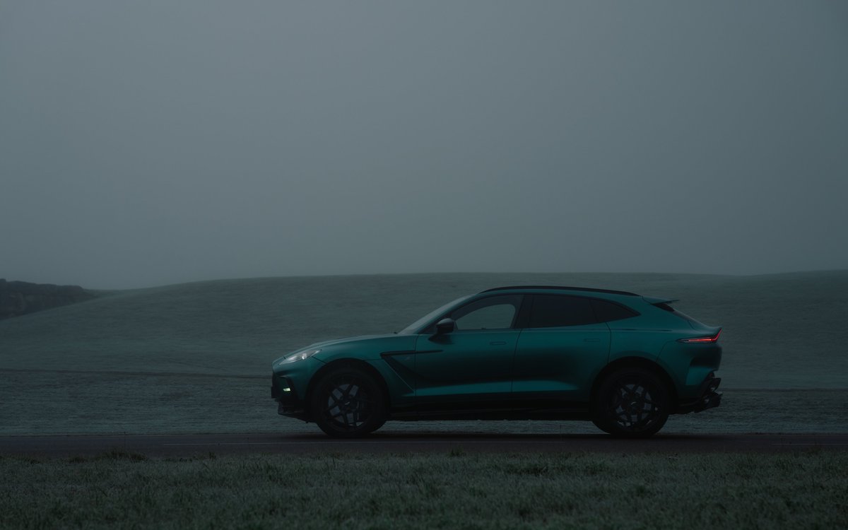 AstonMartinWork's tweet photo. Supercar performance all year round.

DBX S

#AstonMartin #DBX #PowerDriven https://t.co/fQTMd3G4aQ