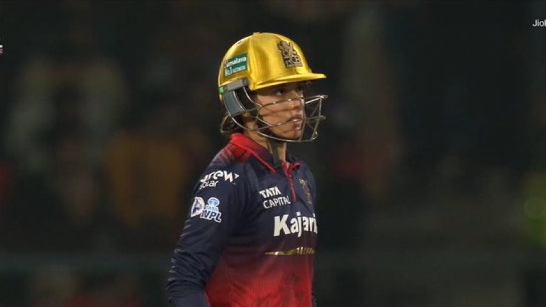 BluntIndianGal's tweet photo. Smriti Mandhana scoring her fastest WPL fifty on finals under pressure. This is crazy stuff🥶 https://t.co/5yY9oYHg1E
