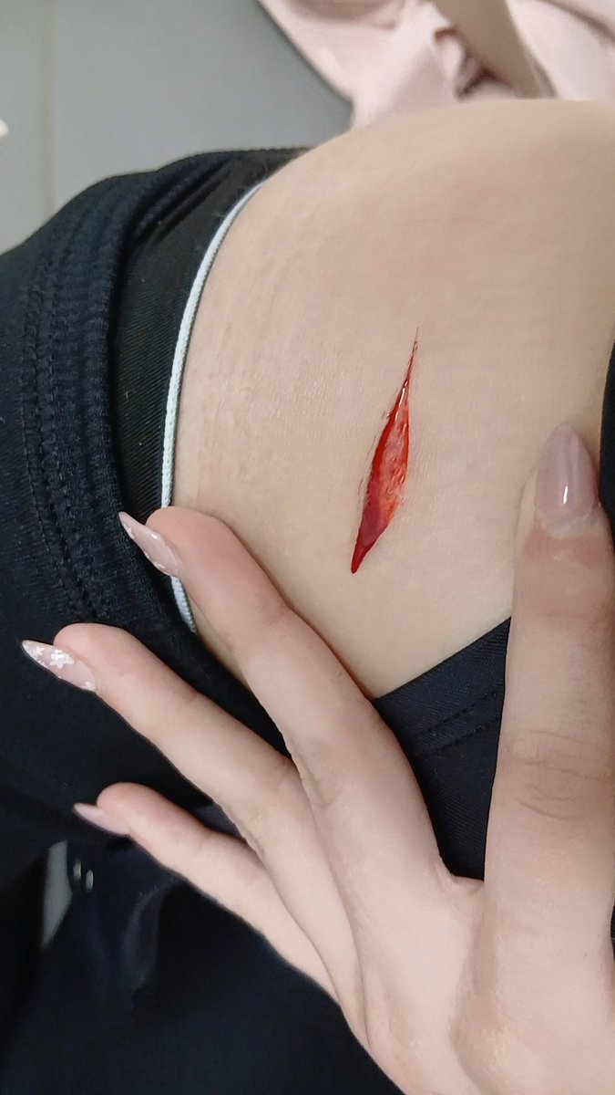 needyfraise's tweet photo. Random wide styro i did while cutting with a friend <33 https://t.co/H9U3sOAnbr