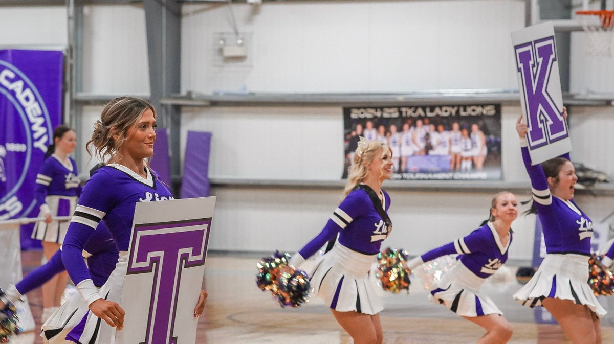TKASeymour's tweet photo. Here are a few more photos from a great Homecoming evening to help warm things up. 💜🦁
Seeing generations of Lions back on campus, sharing stories, laughter, and memories, is what makes nights like this so special.

Once a Lion, always a Lion.
#TKALionsTN https://t.co/G3AlAMJlmB