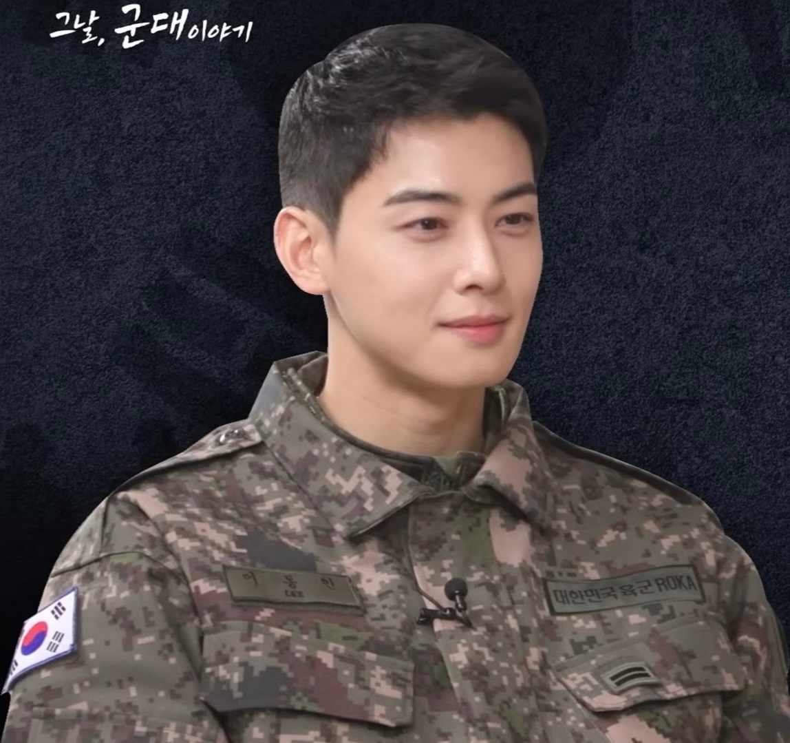 kdramasdiary's tweet photo. it’s been six months since eunwoo enlisted in military, twelve more months to go 🥹💌 https://t.co/gZyz2GNwoY