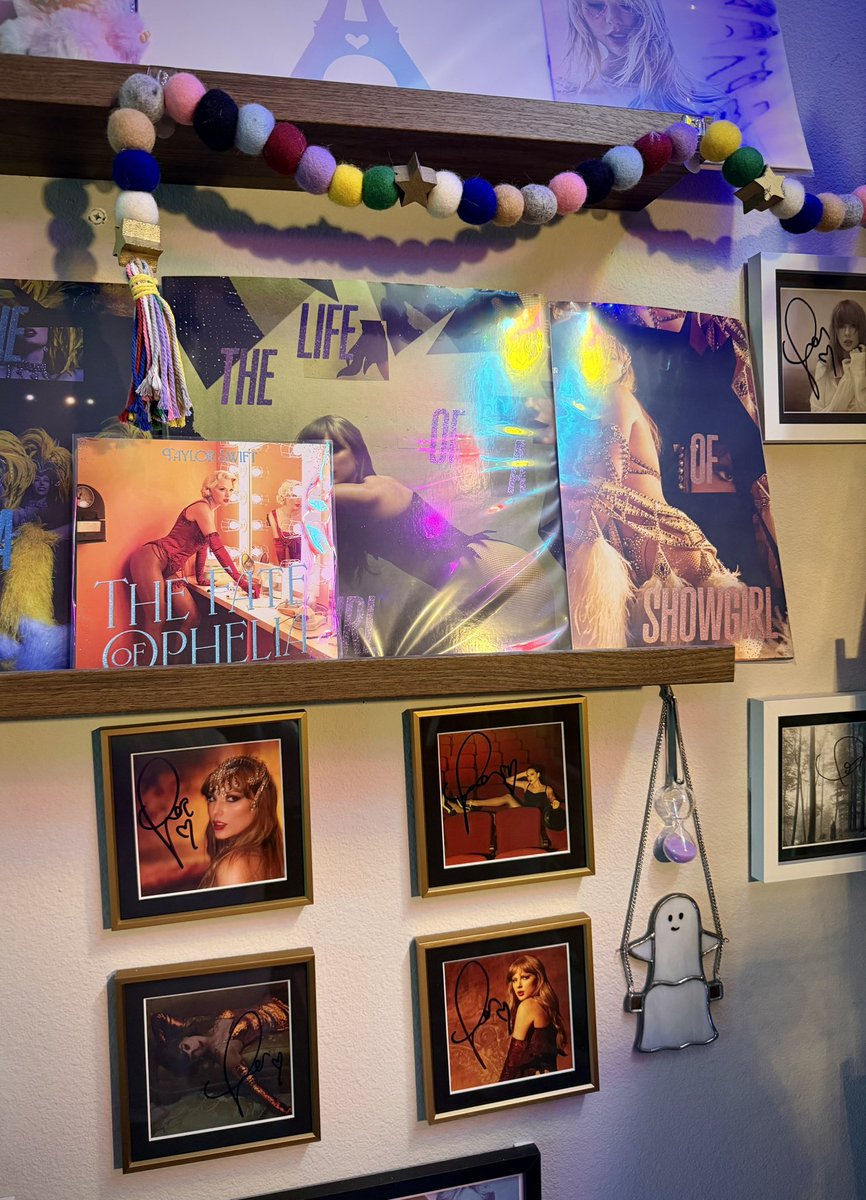 RealClif10's tweet photo. @taylornation13 LOVE, LOVE, LOVE, LOVE! ✨ can’t wait to add this showgirl ✨ #tloasg #Opalite https://t.co/I6MlFRBnDP