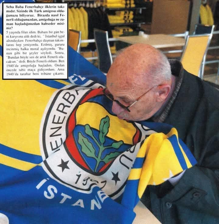 Mecmua1907's tweet photo. Türkiye'nin ilk amigosu 1923 doğumlu "Süha Baba" lakaplı Seha Erge'dir. Amigomuz aynı zamanda "Bir Baba Hindi" diye başlayan tezahüratın sahibidir. 

01.06.2004'de aramızdan ayrılan Seha Erge'nin vefat etmeden önce Fenerbahçe Dergisi'ne verdiği röportajdan kesitler şöyledir. https://t.co/chYFanWmAq