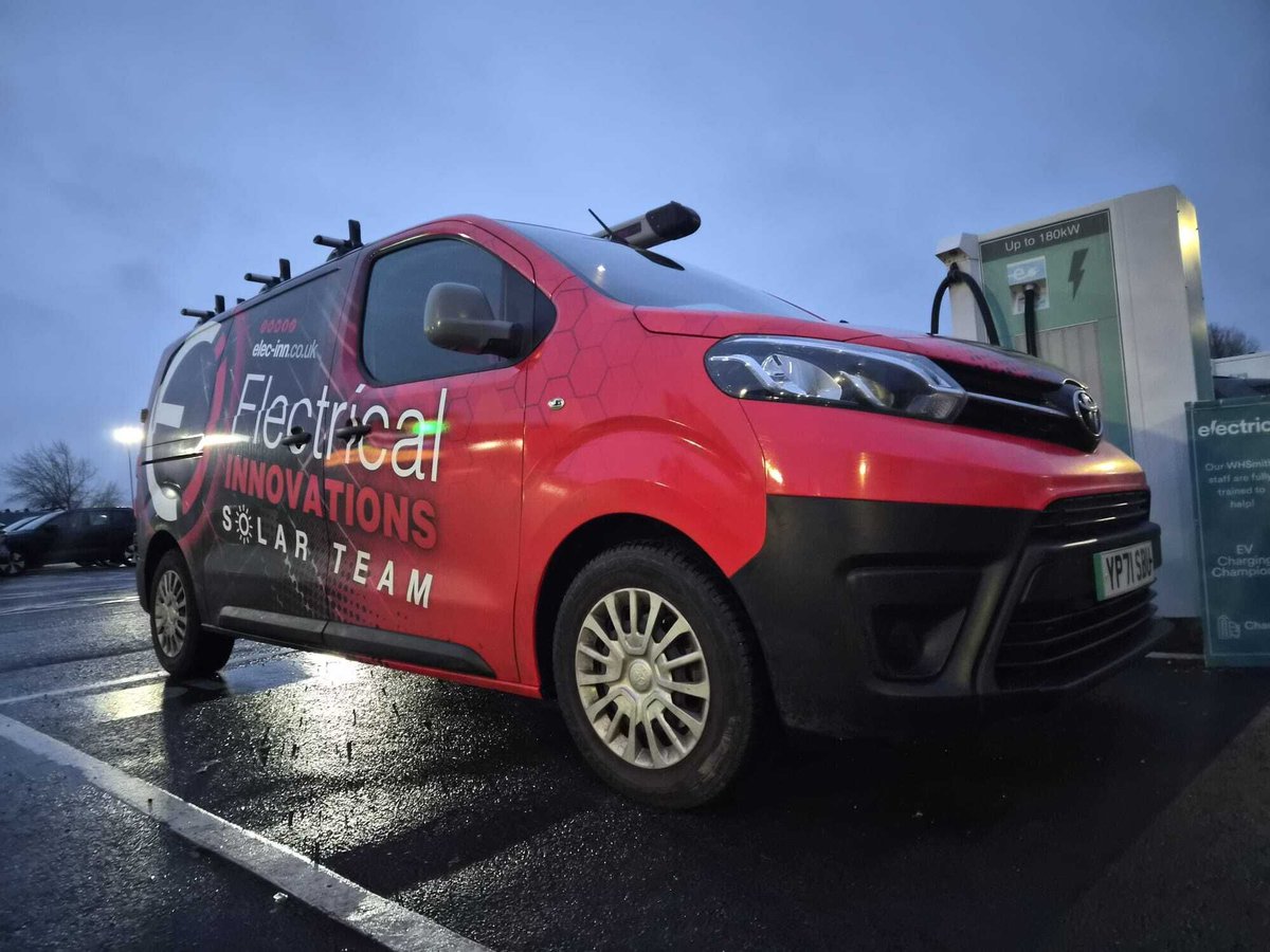 ElecInn's tweet image. Quick charge before heading home?

#SolarPVInstalleroftheyear2023 #solarPV #solarpanels #electricianinderby #chellastonelectrician #derby #electrician #solarbusiness #solarenergy #cleanenergy #solarpvsystem #energysolutions #solarpower #batterystorage
