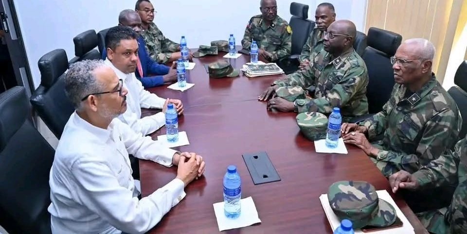 NicolasChr34218's tweet image. Fòk PM @citoyendidier met kanson l nan tay li,kontinye #Batay kont #Gang yo kite #Febli padan #Tibilans 21 Janvye yo #Operasyon  pou n sot anba #Diktati #Fewòs viv #Ansanm lan pa dwe #Kanpe pran responsabilite w kòm chef #CSPN bannou sa nap chache a #Sekirite/#Eleksyon.
Atik 149