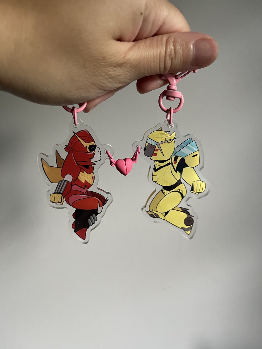 StarryReni's tweet photo. The kissy charm commission form is now up!! If you want kissy charms of ocs or obscure characters, now is your chance! Form will close automatically when all 10 slots are filled. https://t.co/7on1qUsUvw