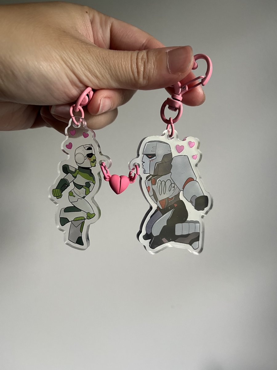 StarryReni's tweet photo. The kissy charm commission form is now up!! If you want kissy charms of ocs or obscure characters, now is your chance! Form will close automatically when all 10 slots are filled. https://t.co/7on1qUsUvw