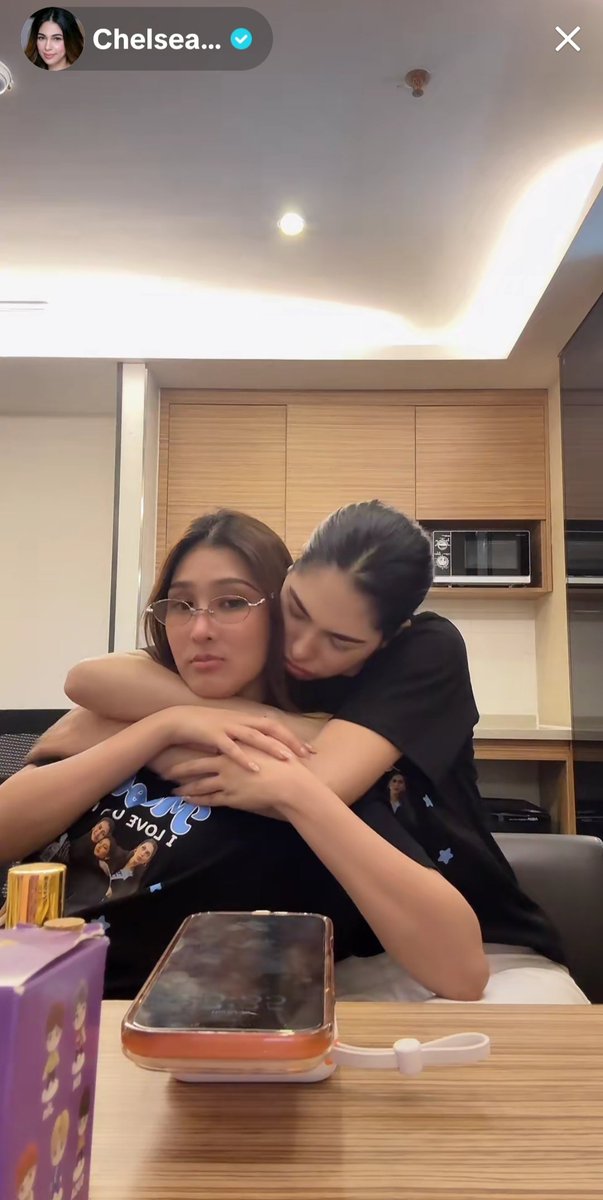 cha3xbelita's tweet photo. WFTD: Pumaldo! ๐ญ๐
Pinasaya ni Mommy at Daddy Shark ang mga Baby Sharks! ๐ฆ
#MooChe
#ChelseaFernandez
#Mooham
#SharkFamily
#CHELdren
#PinaThai๐ต๐ญ๐น๐ญ https://t.co/YtJdznrQ53
