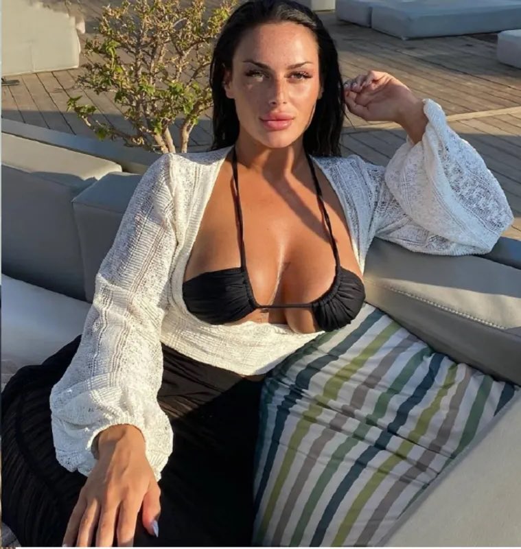 Ayşe tweet media
