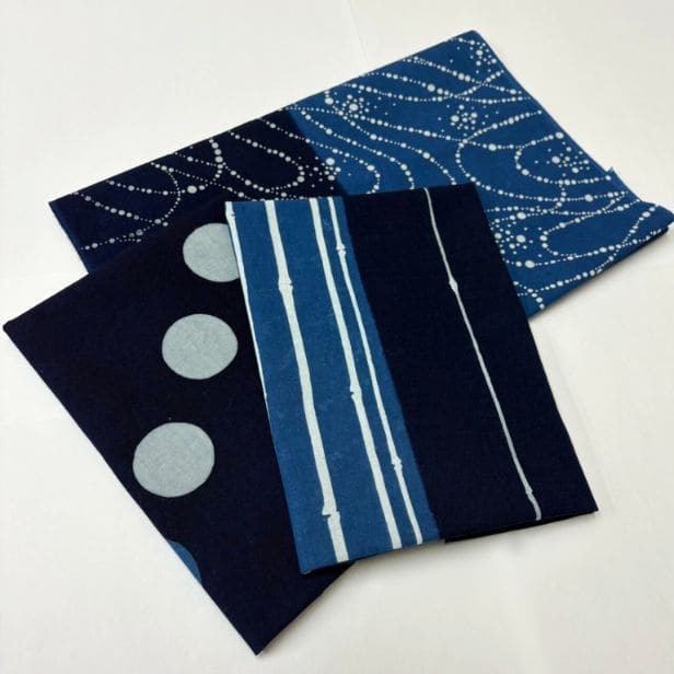 阿波藍染めの手ぬぐいが再入荷しました。 絵柄をちょっとだけ