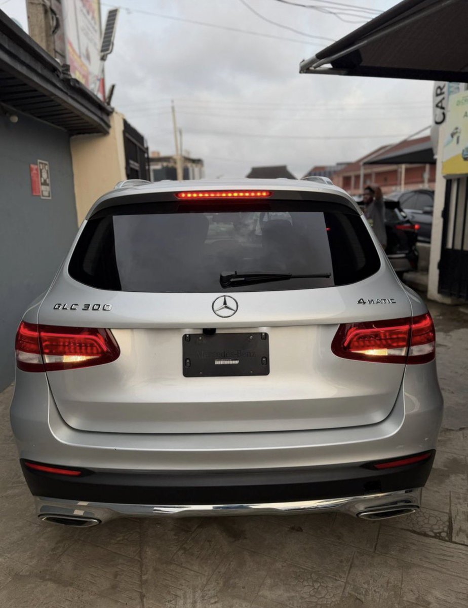 INIAUTOS's tweet photo. New Arrival
Super Clean
98% Accident free
Giveaway Deal
Foreign used E
Make; Mercedes Benz Model; GLC300
Year; 2016
Price; 36m
180° Camera
Power boot
LED lights
Luxury interior
Low mileage
Auto transmission
Modern Steering
Alloy wheels https://t.co/R8M579OvQW