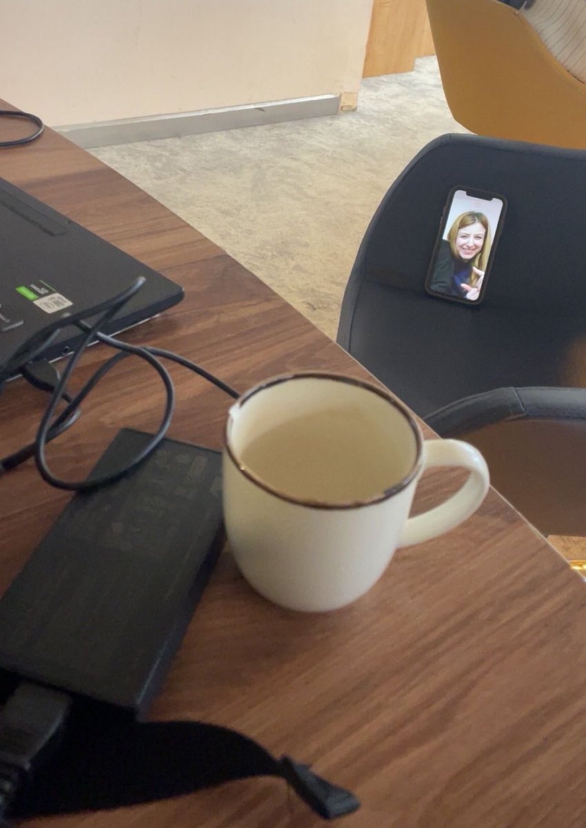 İş yerinde izin aldığım için arkadaşlarımın varlığımı unutturmamaları 🥹🥹🥹 iyi dostlar biriktirdim hepsi ailem oldu