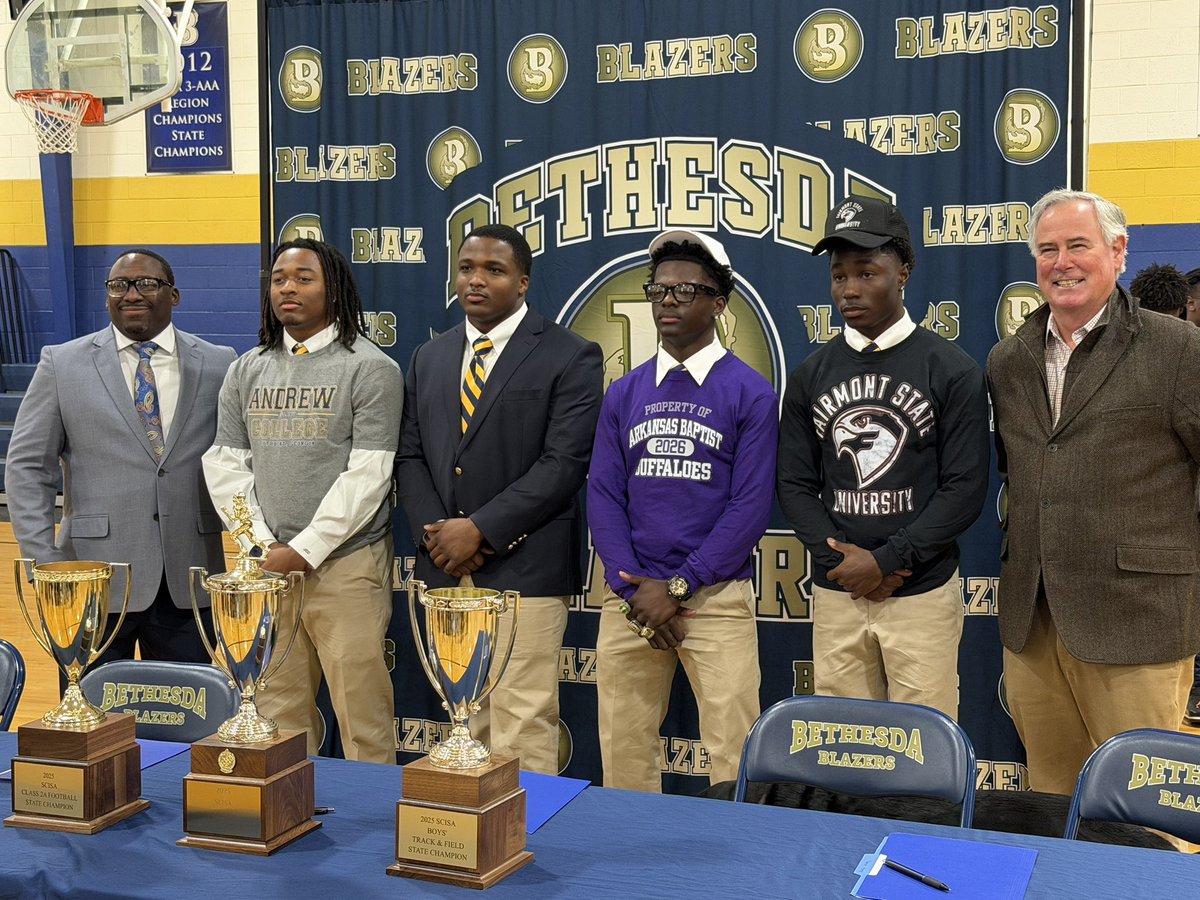 Zach Fox tweet media