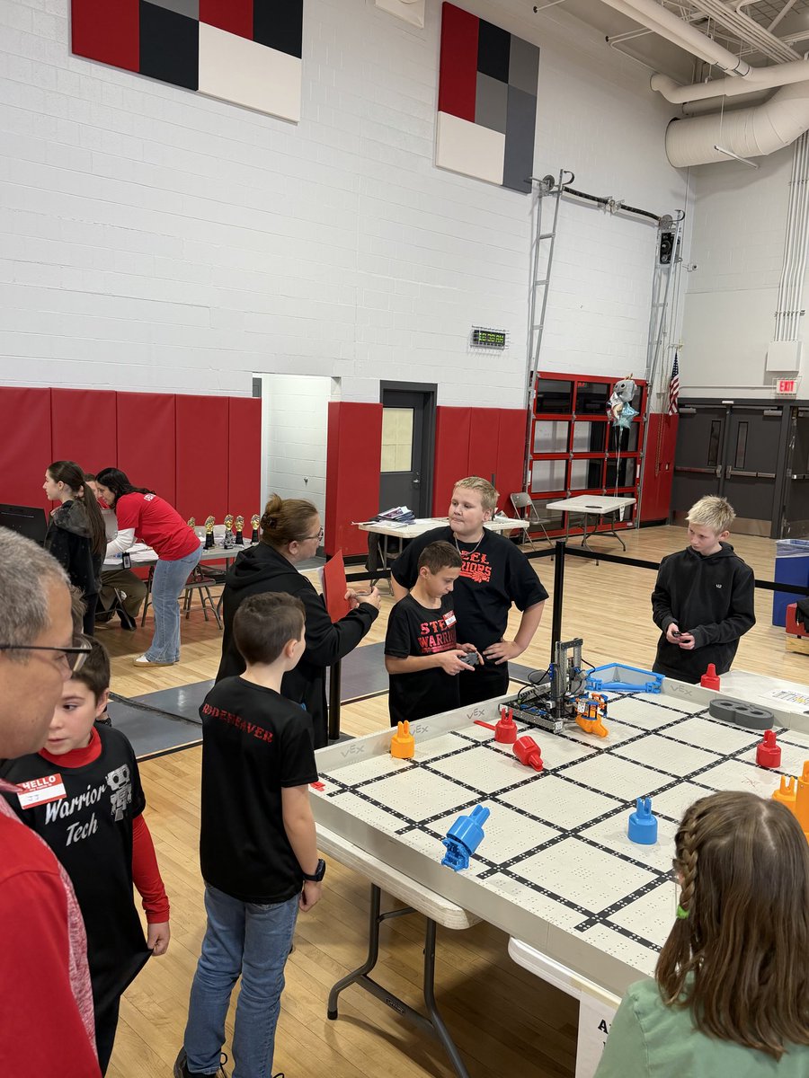 MrChrisFoster's tweet photo. #SteelWarriors #WarriorTech @VEXRobotics #UnifiedRobotic #Competition @ARDeMarco18 @EFEAteaches @EFSDWarriors https://t.co/tD2XJ1twPH