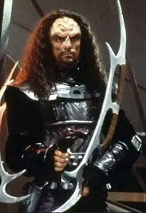 DemosKratosCA's tweet image. Back in the day, Klingons were fearless, honor-seeking warriors. 
Now they wear dresses. 
I hate what the entertainment industry has become.