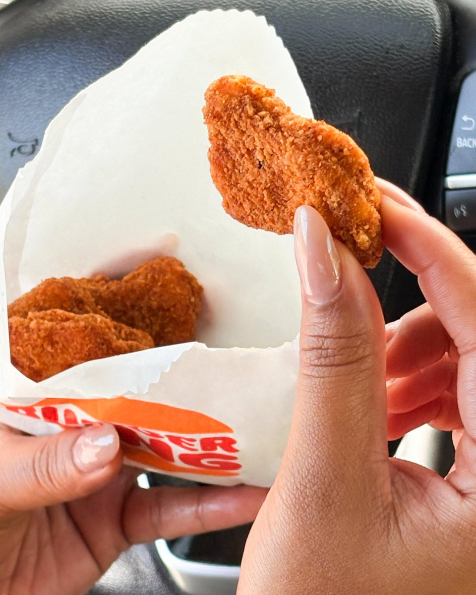 That lil $2 add-on hit every time.
4-piece nuggets. No debate. 👑

#nugget #BKNassau #snackable #snacktime #foodlovee #value