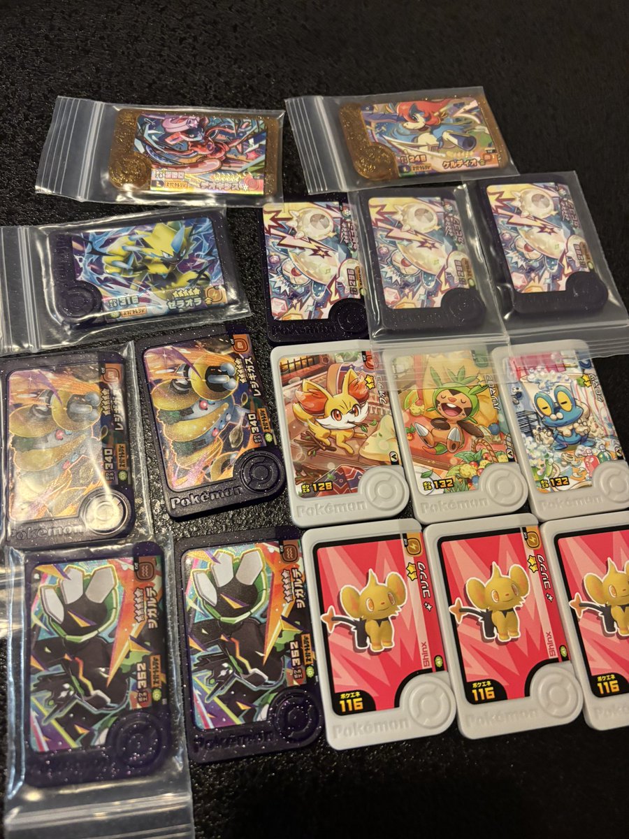 msypokemana's tweet photo. 今回のフレンダやり始めた時間が遅かったからなのか偏りすぎ
カイリューとルチャブルは見かけたけど逃げた
ゼラオラは一撃
レガシーは２枚でなくなった https://t.co/5Yd8lh1W2O