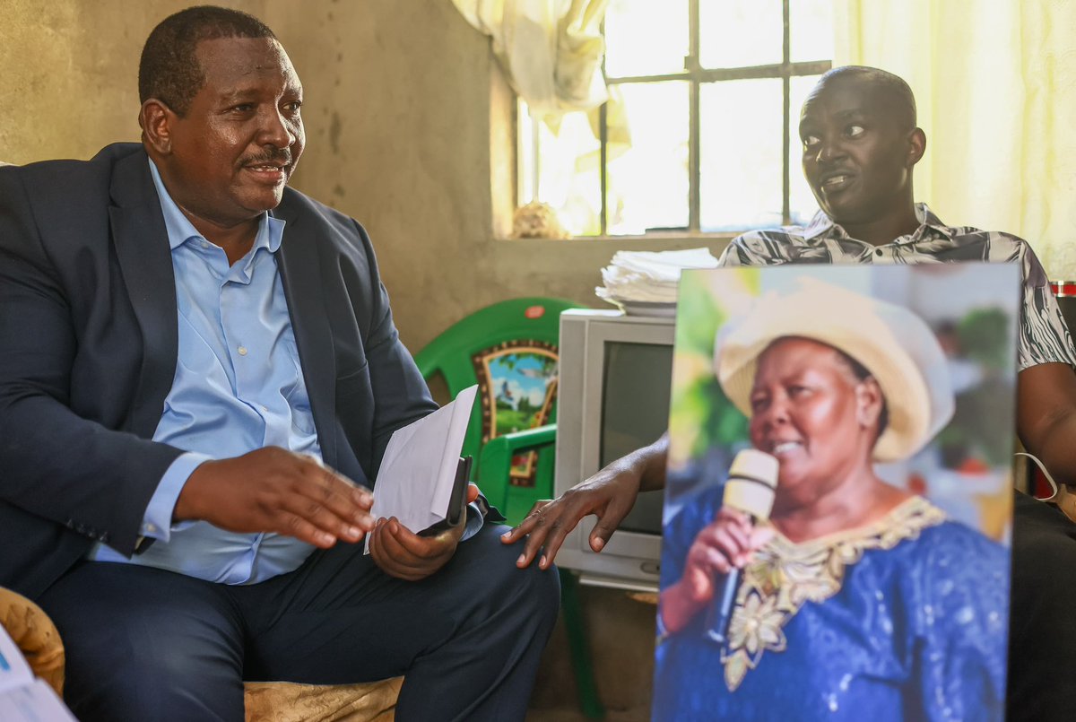 After concluding my official duties, I paid a condolence visit to Nyekini Village, to stand with Mr. James Kianda, Secretary for Administration in the State Department for Basic Education, following the passing of his elder sister, Mrs. Grace Kathembwa Fundi. My heartfelt