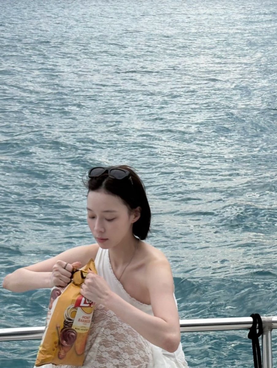 아끼야 밥을 먹어요 밥.. 하루에 다섯끼먹어라..