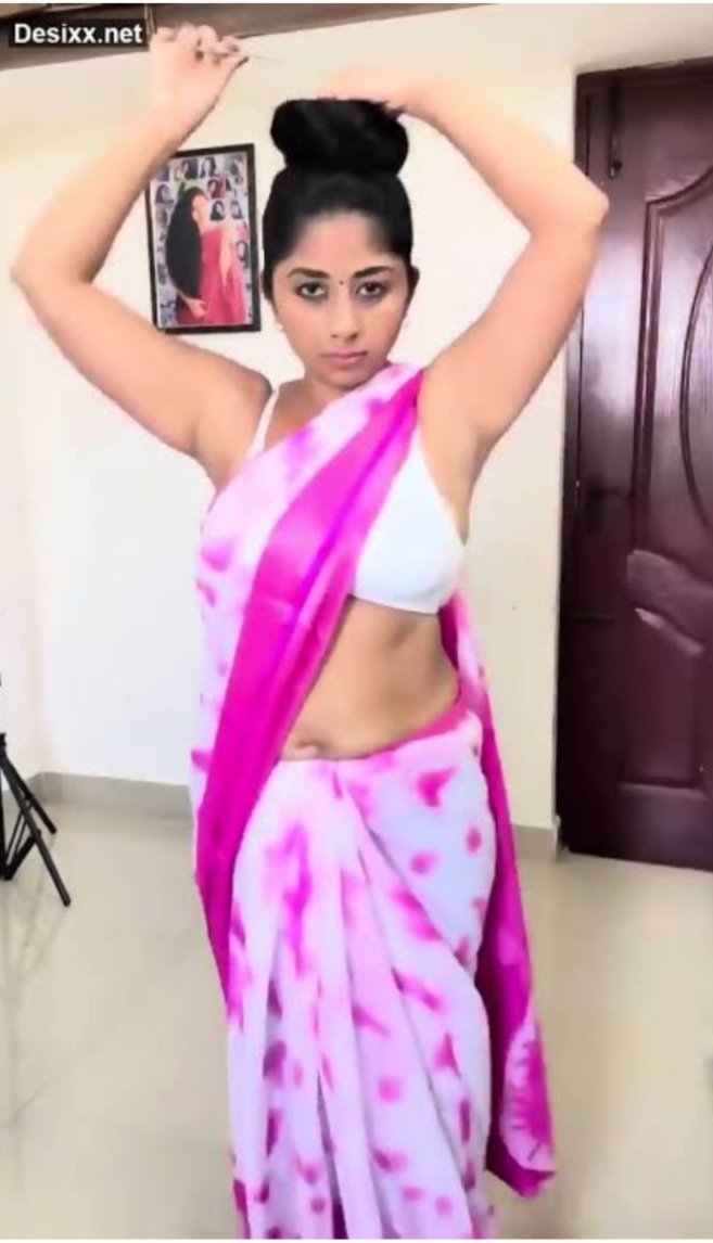 diferenTstaR's tweet photo. சர்மி க்கு விருது அளித்து கௌரவித்தமைக்கு நன்றி!! 😄 தரமான கலவியல் பயிற்சி ஆசிரியை 😋🥳
#sharmy #வெடிவழிபாடு 🤤🤙🏻 https://t.co/X2fVjHm0Pt