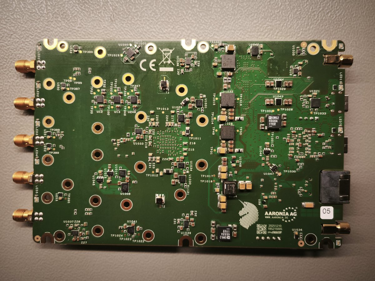 Aaronia_AG's tweet image. SPECTRAN SPARK⚡️40 GSPS RF Generator Update #14:
PCB backside: Looks at all those LDOs. This design offers ultra low noise for all voltages. 
#aaronia #rf #microwave #signalgenerator #radar #jammer #tech
