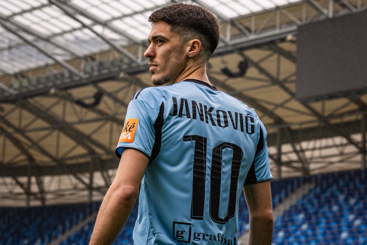 ŠK Slovan Bratislava tweet media