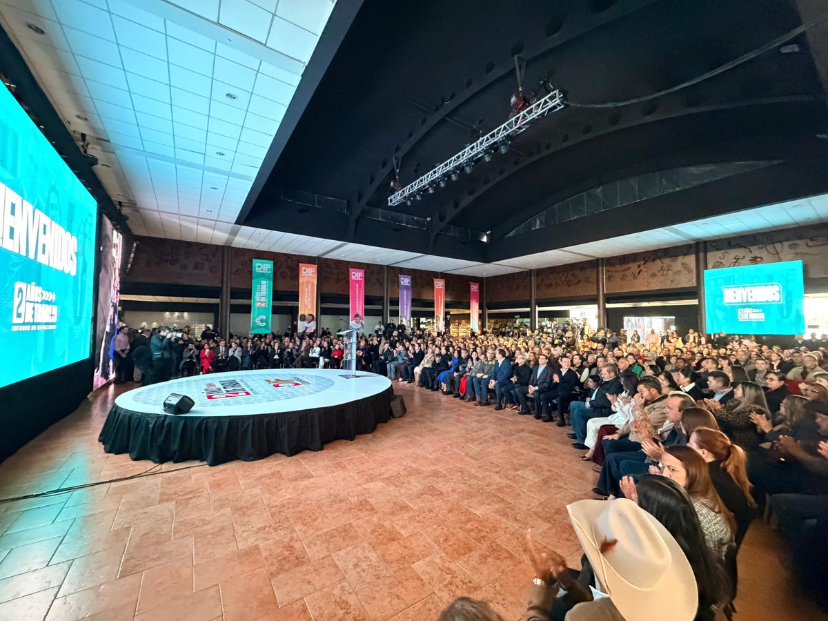 En #Saltillo en el Informe de Resultados del <a href="/DIFCoah/">DIF Coahuila</a>. #CoahuilaPaDelante #APasosDeGigante #2AñosDeTrabajo