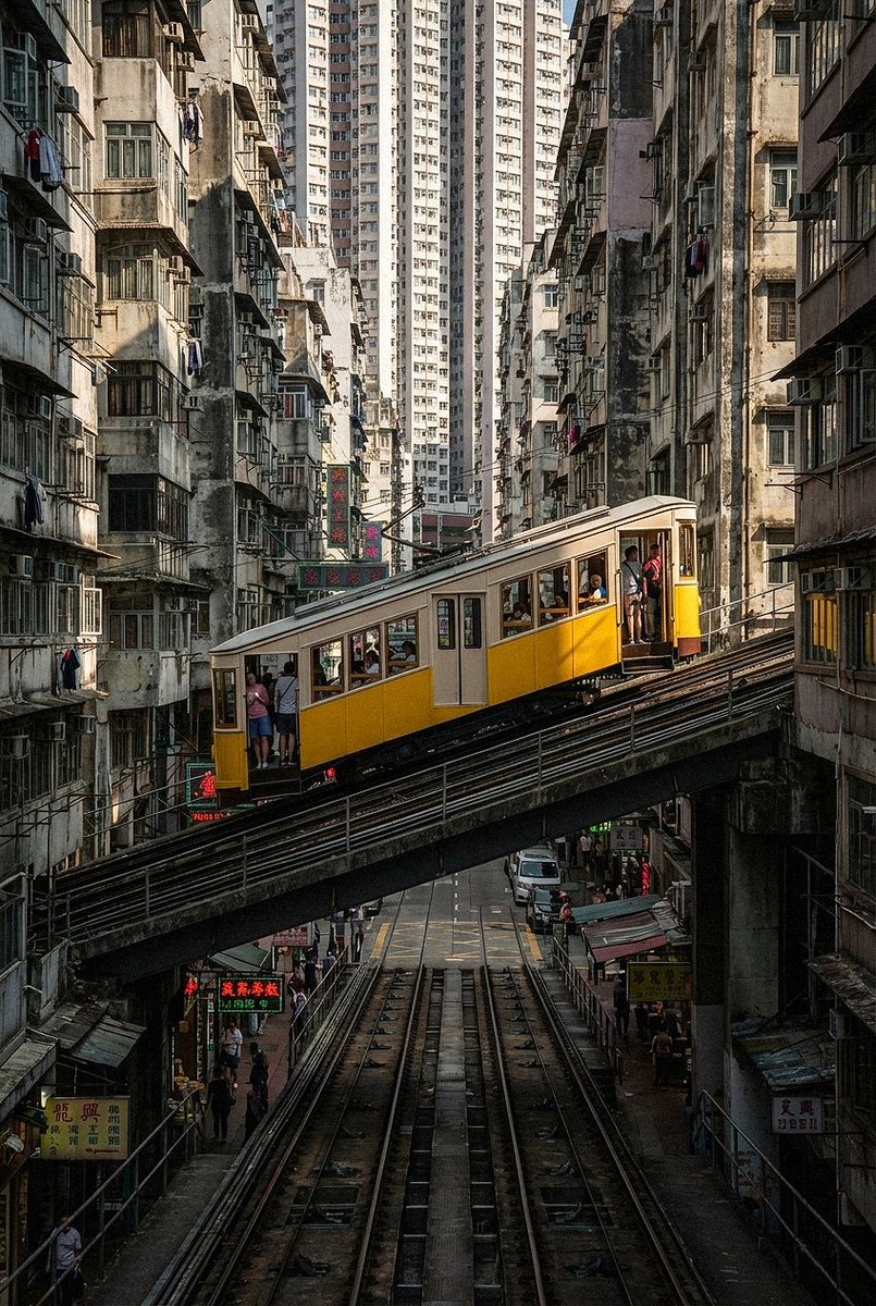 HyattPan's tweet photo. #Funicular in Hong Kong https://t.co/ZI8Fl17T4J