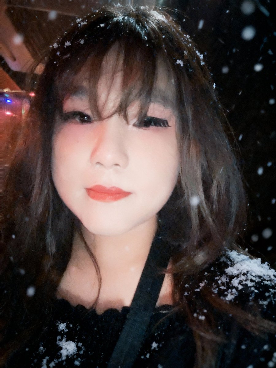 오늘은 조금 늦게 제이가요 
2시에 일정이 있어서요