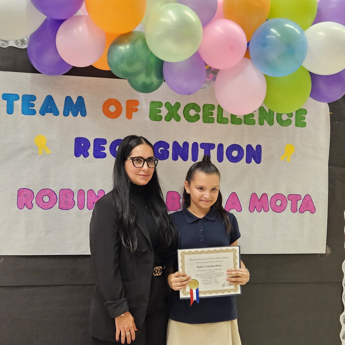 Principal Chavira, Dr. Sue A. Shook Elem. tweet media