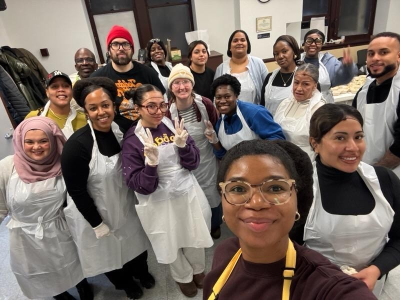 nyccja's tweet photo. It was a CJA takeover at the Holy Trinity Neighborhood Center last Saturday with staff from Queens Supervised Release prepping, cooking, and serving meals for neighborhood guests with the kind of care and attention that QSR does best
https://t.co/t1ogL7JLvw