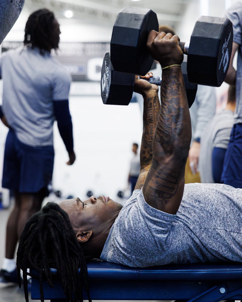 UConn Football tweet media