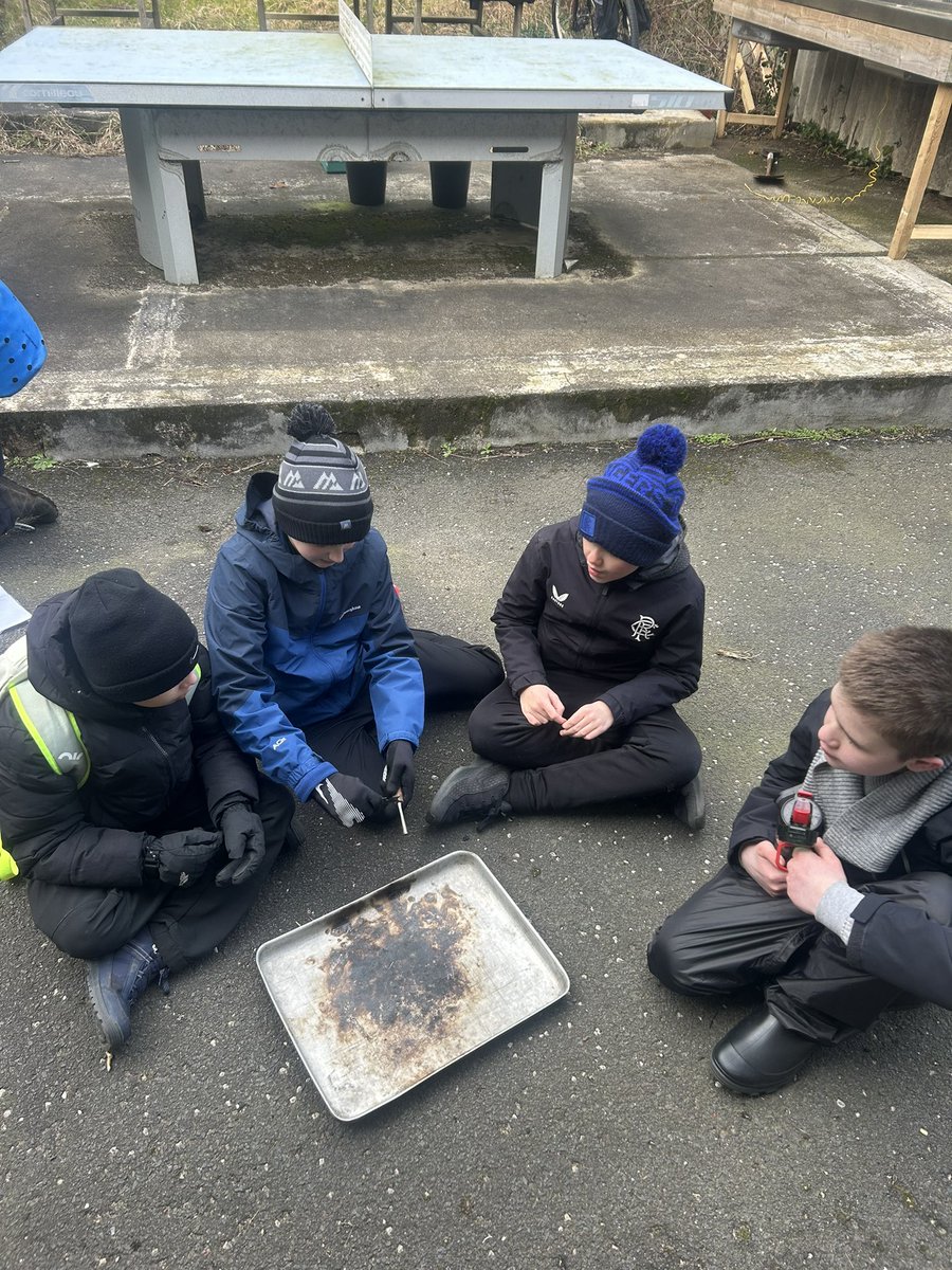 VeldonMrs's tweet photo. Learning how to make a fire 🔥 🎇 https://t.co/Av8nWM9kP3