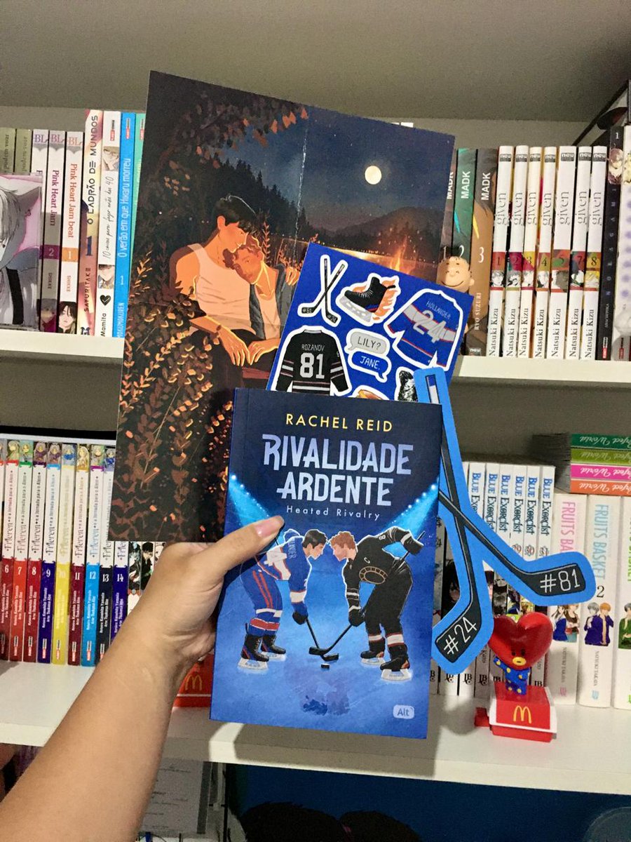 xpuckisha's tweet image. falei isso, mas agora que peguei ela na mão estou com dó de me desfazer