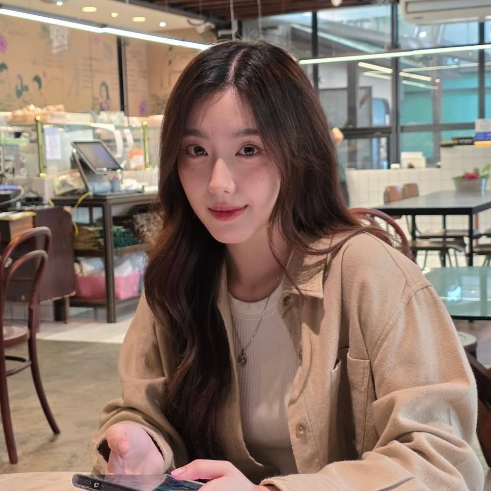 itsicecubee's tweet image. พี่คนสวย                                          น้องคนสวย