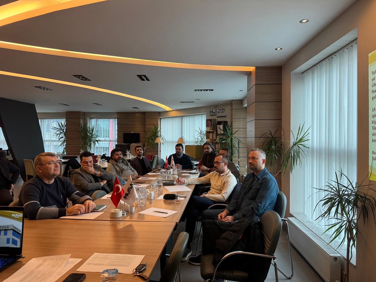 MÜSİAD Tekirdağ Yönetim Kurulu ve Sektör Kurulu üyeleri, MÜSİAD Tekirdağ Başkanı Abdullah Demir başkanlığında bir araya gelerek kurumun stratejik öncelikleri ve 2026 vizyonu doğrultusunda kapsamlı bir istişare toplantısı gerçekleştirdi.