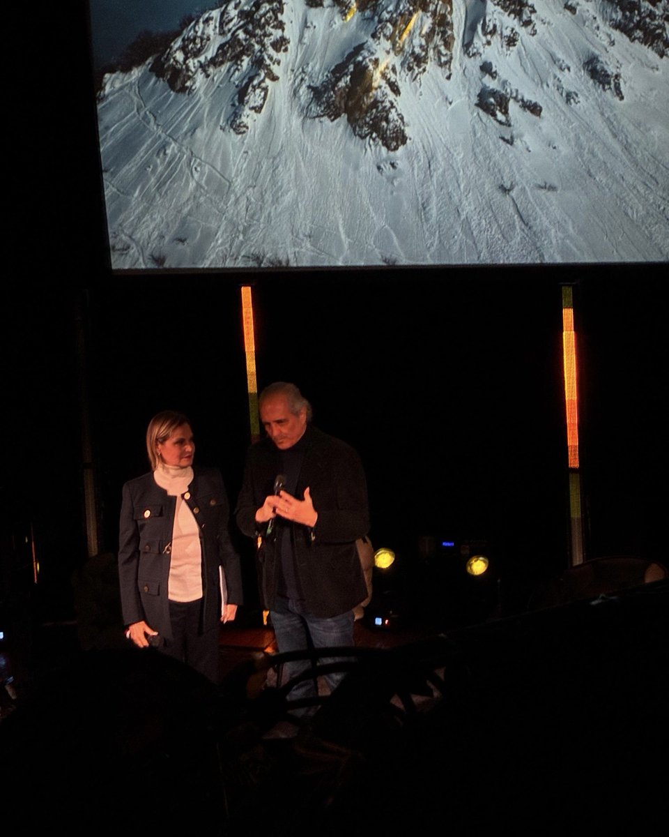 Simo_Ventura's tweet photo. About last night 😍 Siamo partiti alla grande con la 1ª serata di “Voci in scena” @terzigio ♥️, @noemiofficial , #MarcoMancini. E STASERA SI REPLICA 🤩 con Massimo Boldi!
#LimonePiemonte https://t.co/hBklnWIZdb