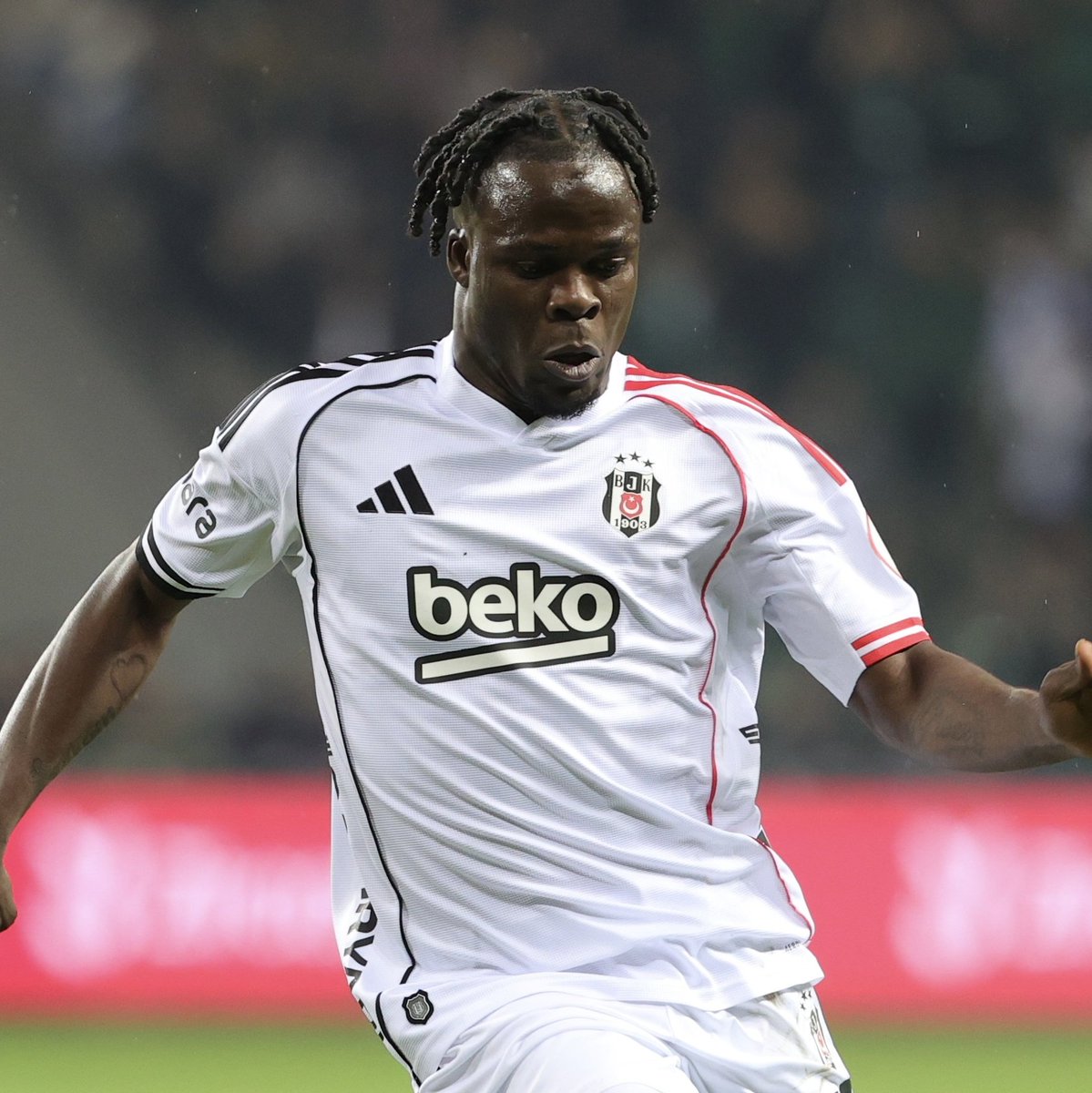 Topçu oğlu topçu Junior İshola Olaitan 🦅👌