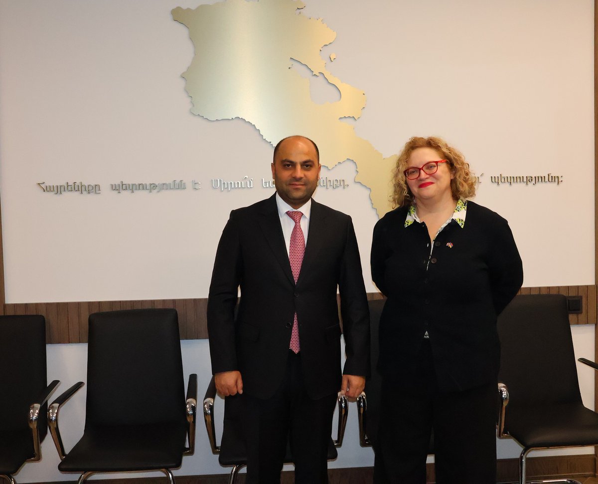 Alexandra Cole tweet media